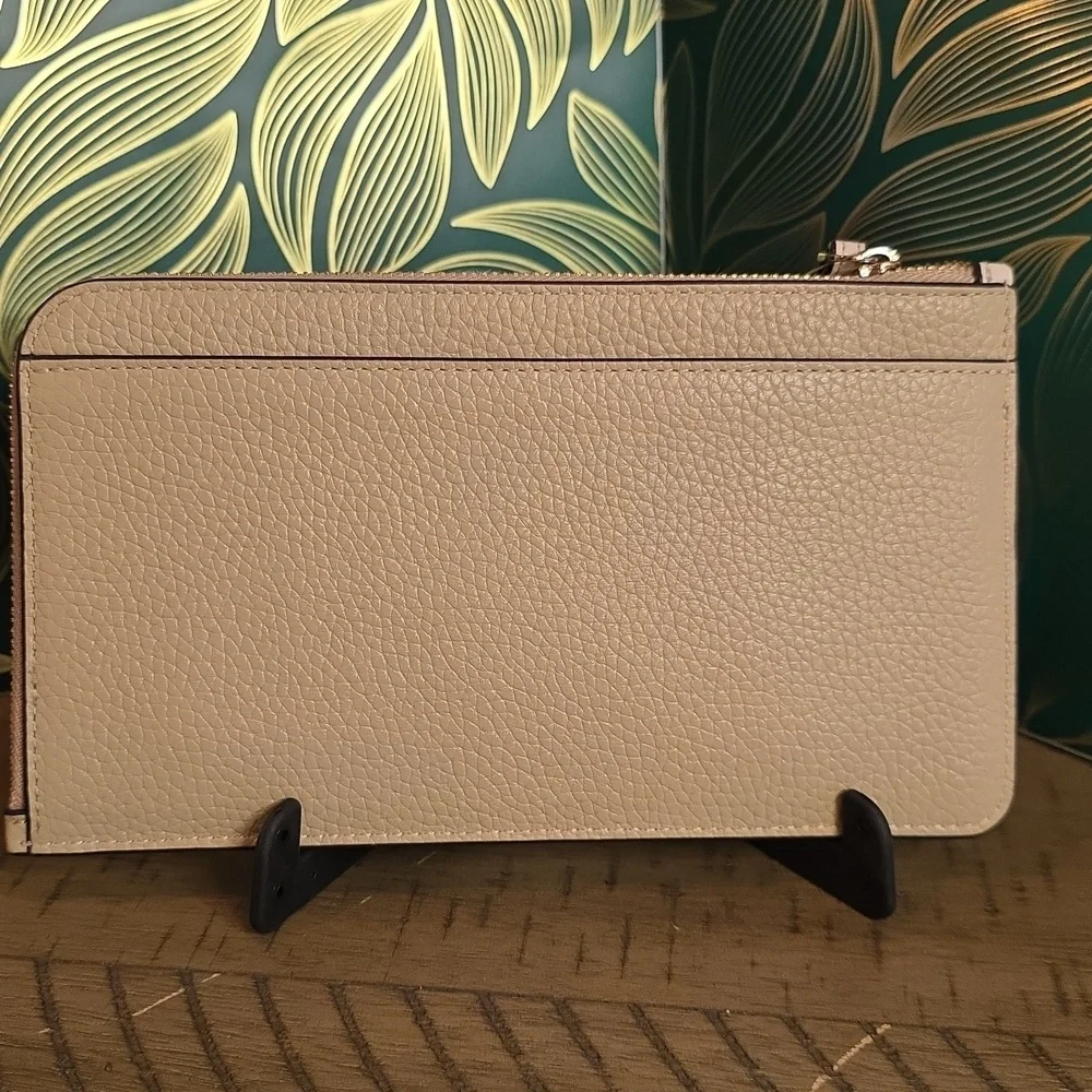 Kate Spade Medium Zip Wristlet NWT